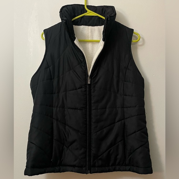 Izod Jackets & Blazers - Izod Women’s Black Fleece Lined Puffer Vest